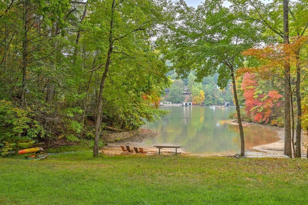 The Cove Retreat- Hot Tub/Screened Porch/Game Room Lake Lure Exterior photo