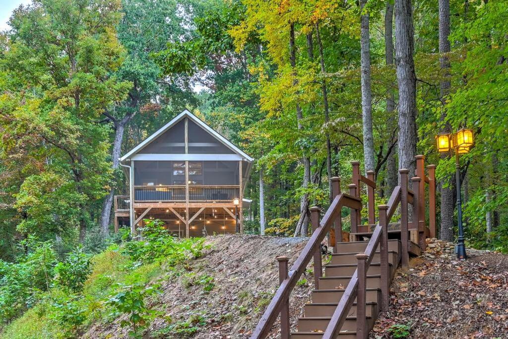 The Cove Retreat- Hot Tub/Screened Porch/Game Room Lake Lure Exterior photo